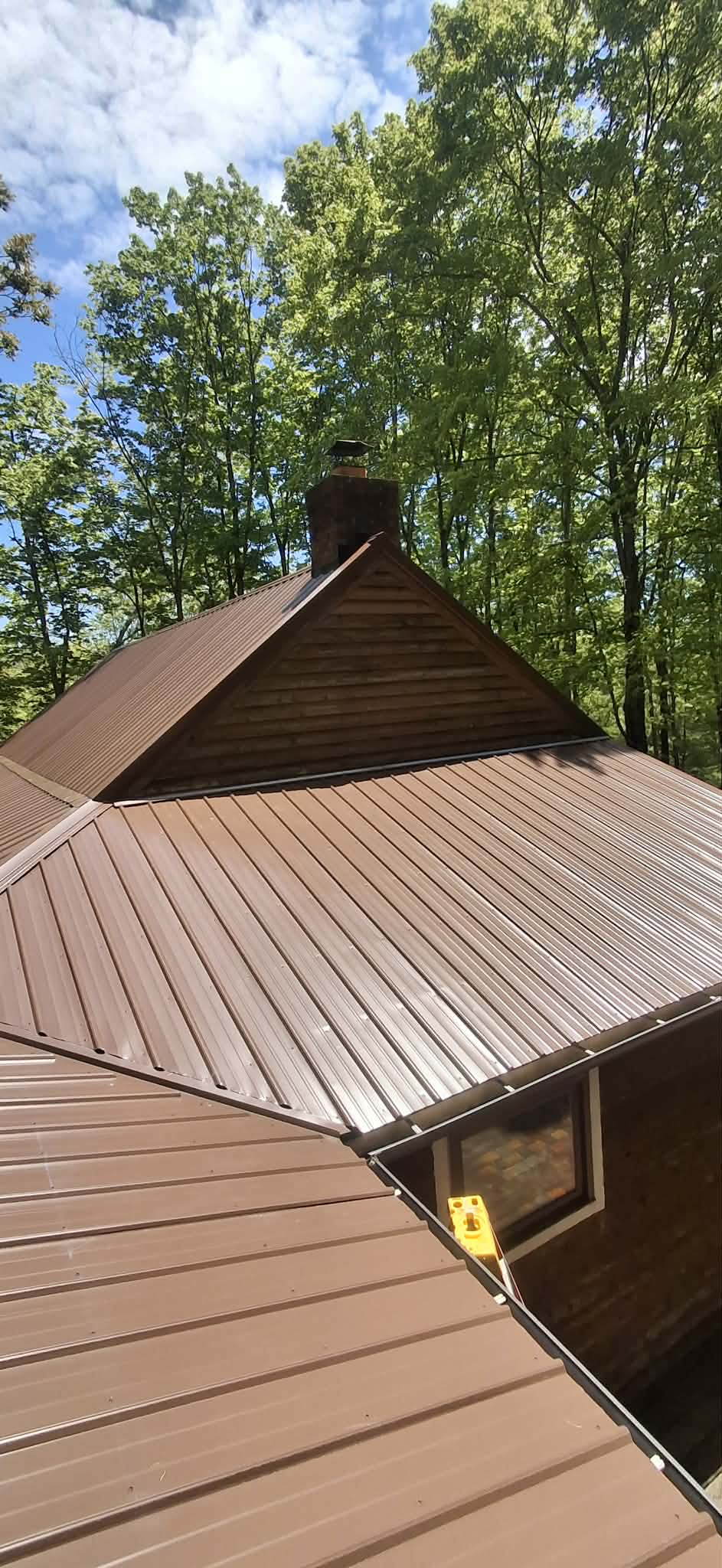 roof replacement by red roofing